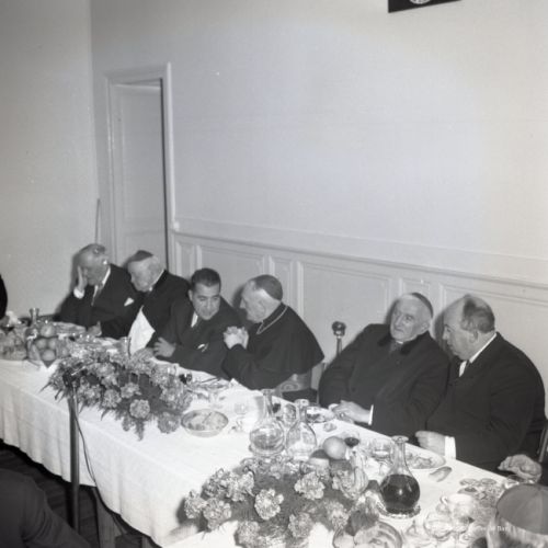 Jubilé de Monseigneur Jean-Baptiste Mégnin à l'école Chavagnes.