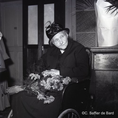 Fête d'une centenaire à la maison de retraite de La Providence.