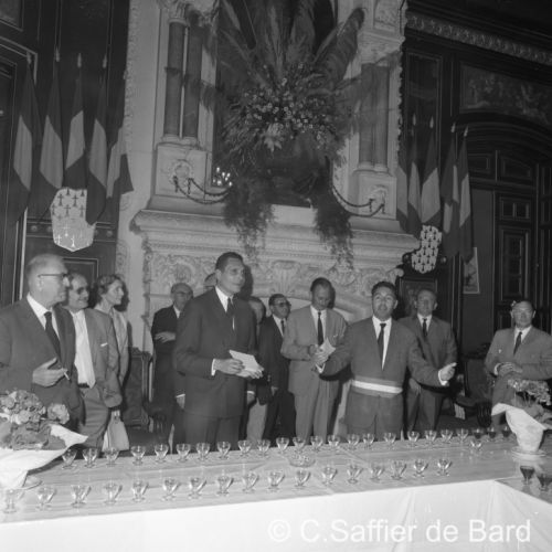 Remise des prix de la course de côte de Puymoyen à l'Hôtel de Ville d'Angoulême.
