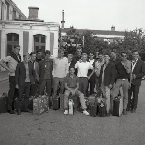 L’équipe de France de natation vient en stage à Angoulême pour préparer les Jeux Olympiques d'été de 1960.
