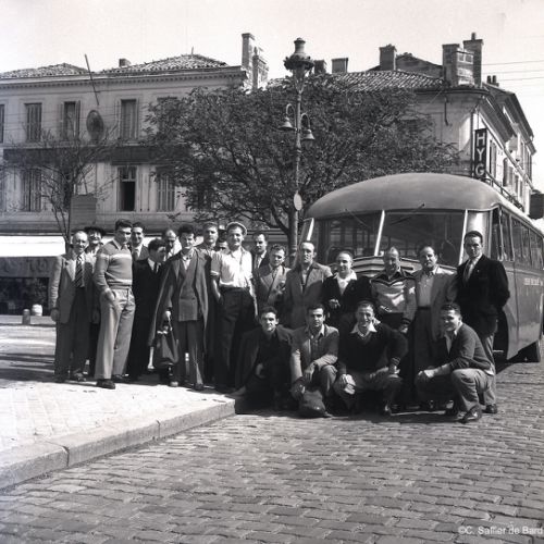 épart place du Champ de Mars de l'équipe de rugby du SCA pour Parthenay.
