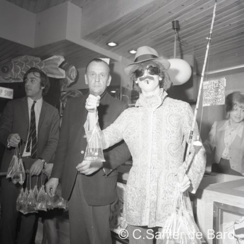 Canular sur le thème des Beatles au Drugstore