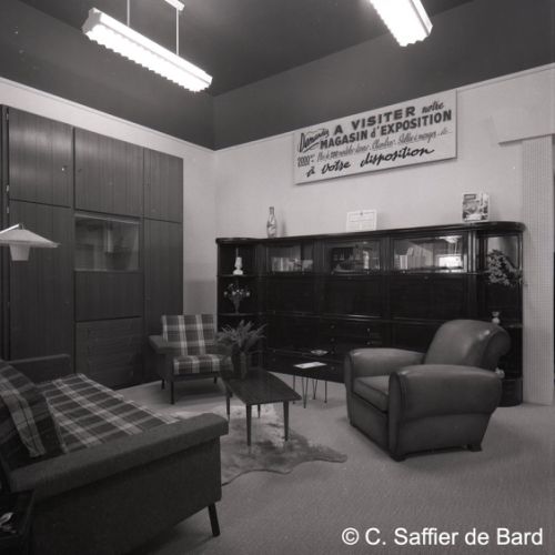 Magasin d'exposition des Meubles Cibial.