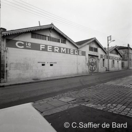 La Compagnie Fermière rue Paris.