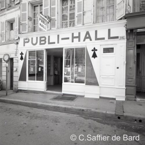 Vitrine Publi-Hall.
