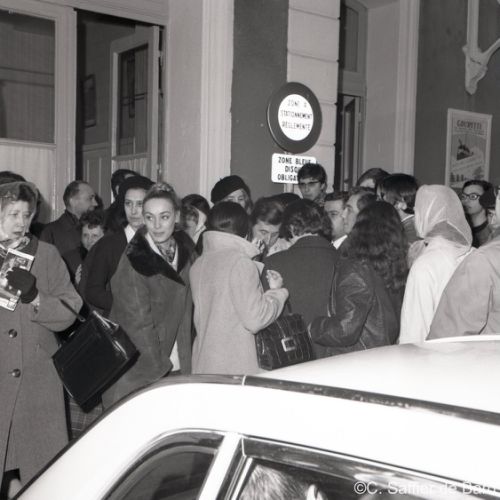 Jean Lefebvre arrive à la gare d'Angoulême.