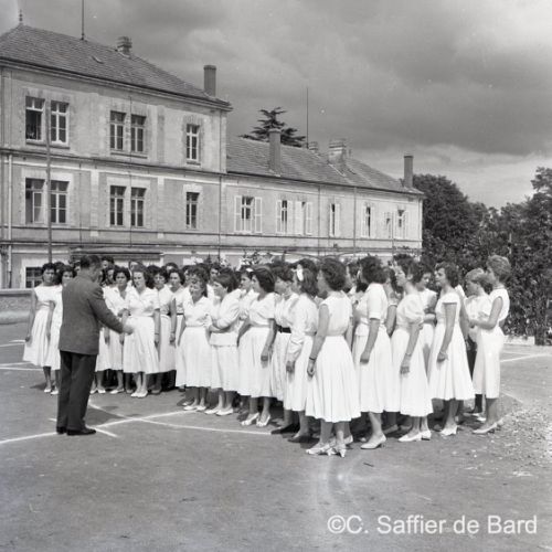 Fête de fin d'année à l'Ecole Normale d'Angoulême.