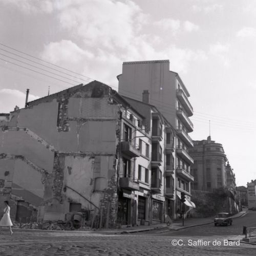 Travaux place Gérard Perot, appelée par les angoumoisins 'Place de l'Eperon'.