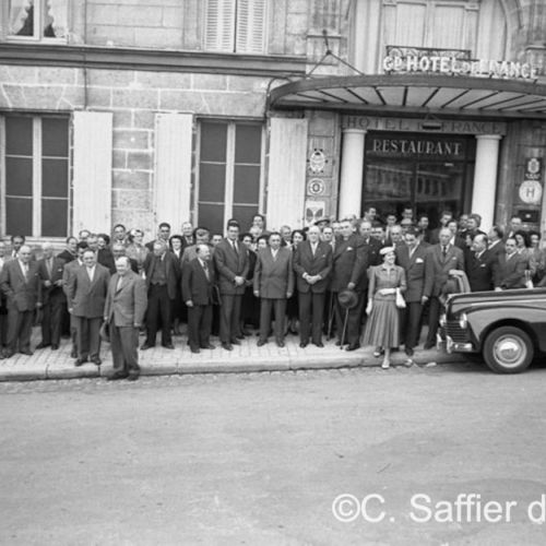 Bbanquet des officiers à l'Hôtel de France.