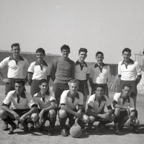 L'équipe de football de l'ASAC.