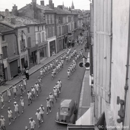 Ffête annuelle des Lendits avec défilé en ville à Angoulême.