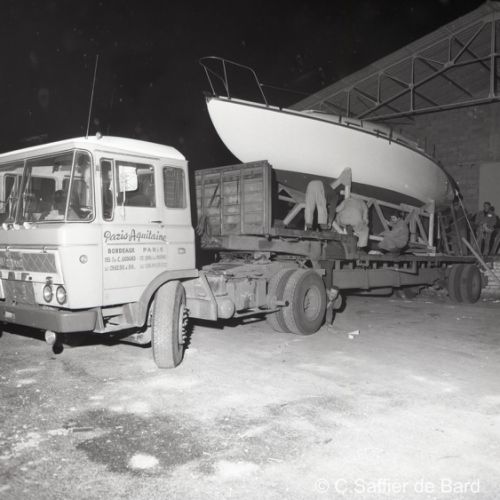 départ de Pranzac de l'entreprise Mayoux - La Prairie pour le 9e salon nautique de Paris.