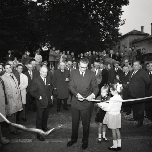 Pose de la première pierre de la maison de retraite Louis Pasteur à Châteauneuf.