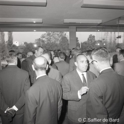 Inauguration de l'usine Porcher à L'Isle d'Espagnac.en présence De M. Lamorlette, Préfet de la Charente.