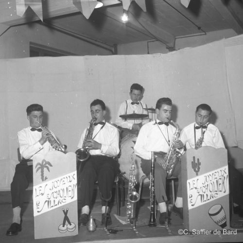 Fête au Lycée de Sillac avec l'orchestre 'Les élèves de Sillac.