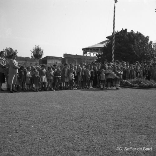 Inauguration et visite du Groupe Scolaire de Sireuil.