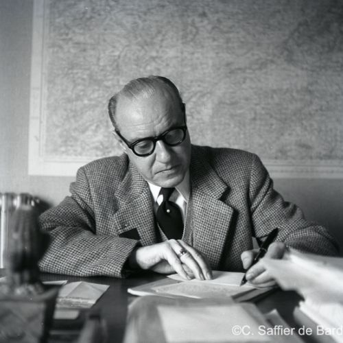 M. Catala Directeur Général du journal 'La Charente Libre', Il faisait partie du Conseil de Famille lorsque mon père est décédé.