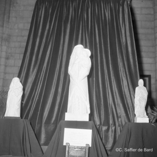 Oeuvre de Pajot dans rèche de Saint-Ausonne.