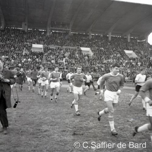 Entrée des joueurs de l'ASA à Poitiers pour le match contre Nantes
