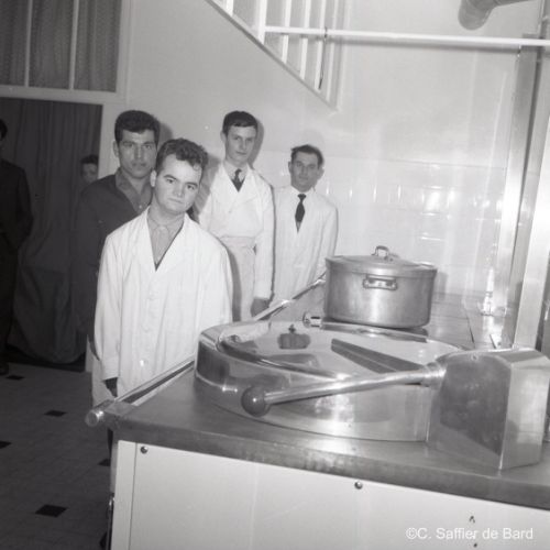 Inauguration des nouvelles cuisines du foyer du soldat.