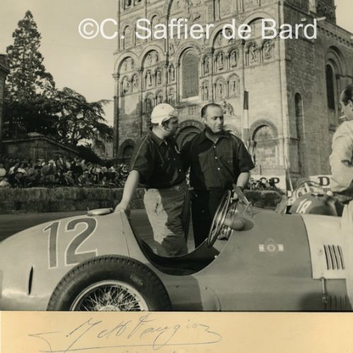Juan Manuel Fangio et José Frolian Gonzales.