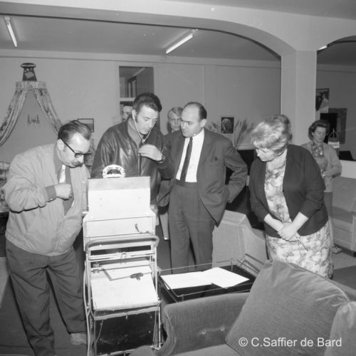 Animation Europe 1 aux Meubles Lévitan.