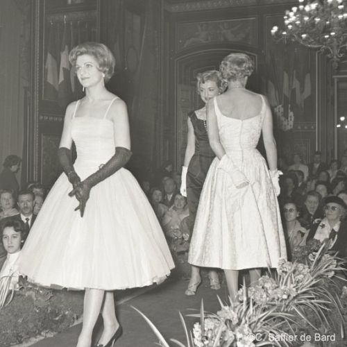 Présentation de coiffures à l'Hôtel de Ville d'Angoulême.