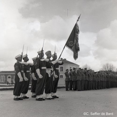 Prise d'armes au Quartier Bossu boulevard Liédot à Angoulême.