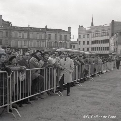 Opération Bidon 1 litre organisée par la RNUR (Renault Angoulême).