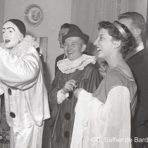 Très belle Soirée costumée chez Gauthier à Puymoyen