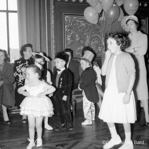 Après-midi costumée de la mi-carême à l'Hôtel de Ville d'Angoulême.