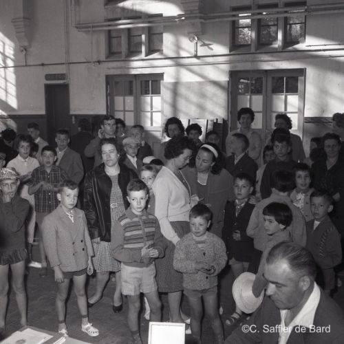 Départ en colonie de vacances d’un groupe d’élèves de l’école Jules Michelet.
