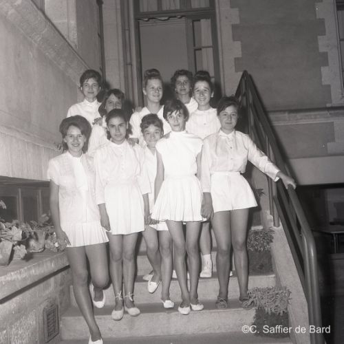 Prix de jeunes filles de danses et aquarelles