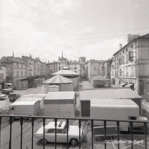 Fête foraine place du Palet.