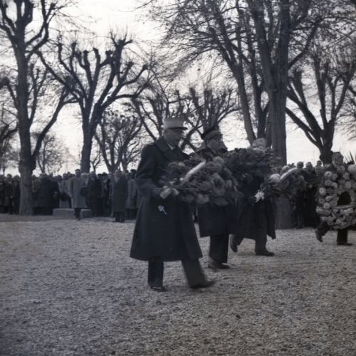 Commémoration au monument aux mort place Beaulieu à Angoulême.