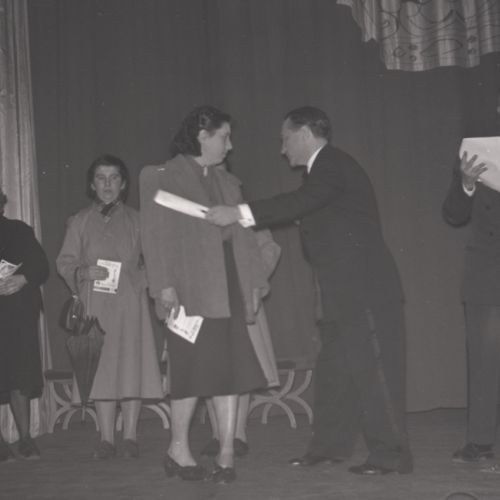 Election de la 'Reine d'un jour'.