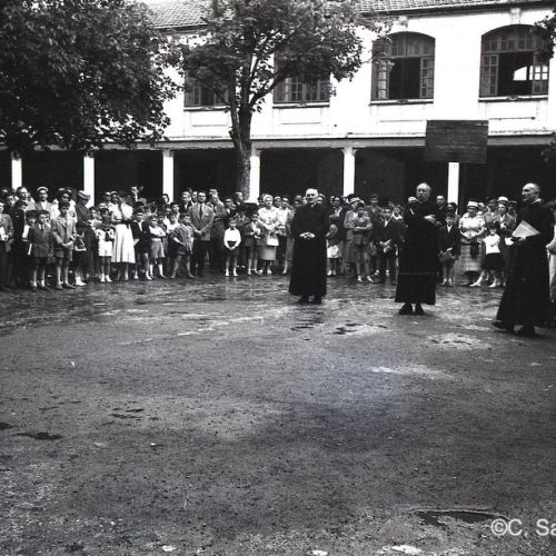 Distribution des prix de fin d'année scolaire à l'école Saint Paul d'Angoulême.