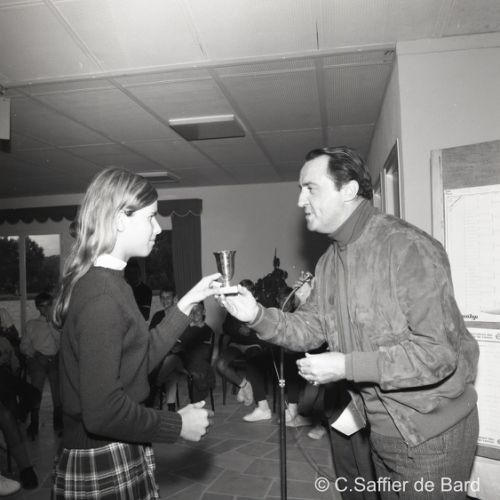 Rremise des prix au Tennis Club.