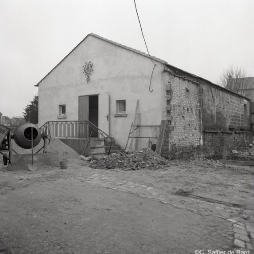 Construction d’un temple protestant.